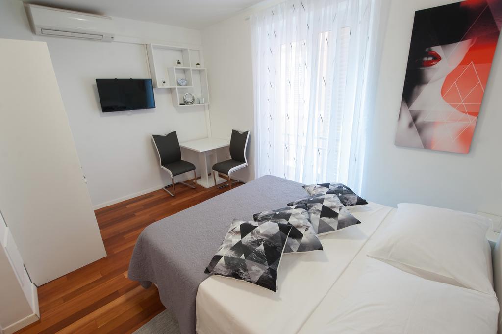 Mare Apartment *